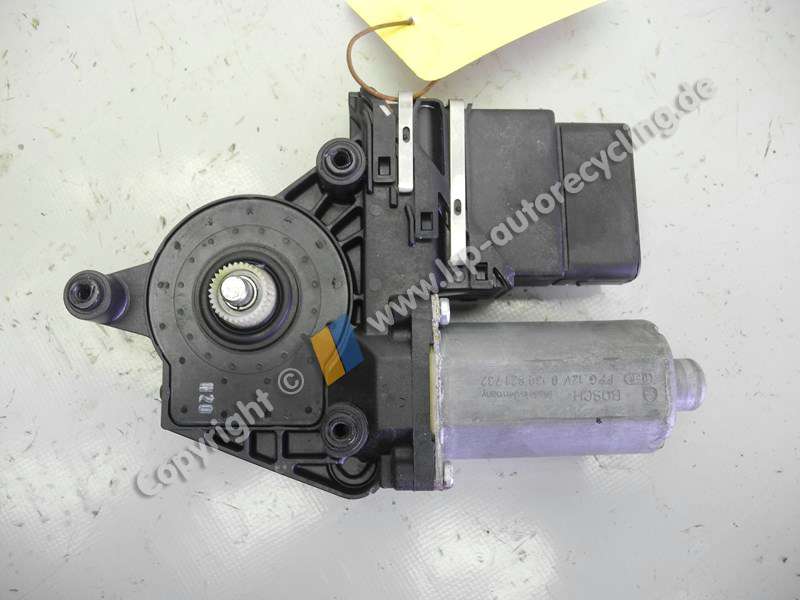 Audi A4 Cabrio 8H BJ2006 Motor Fensterheber hinten links 8H0959801A